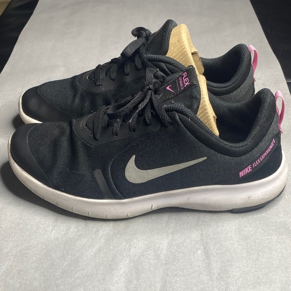 Nike Kids Sneakers in Black and Pink - Picture 1 of 9